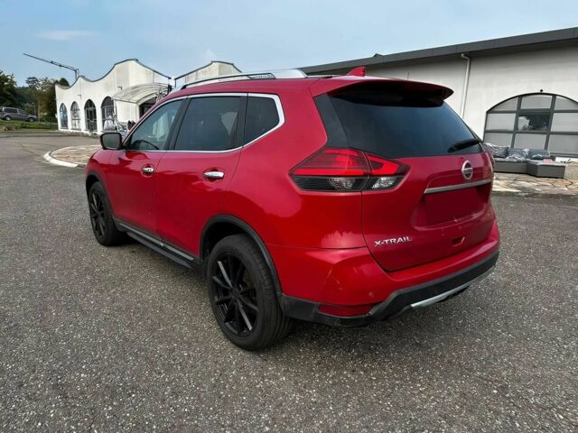 Красный Ниссан ИксТрейл, объемом двигателя 2 л и пробегом 63 тыс. км за 12000 $, фото 6 на Automoto.ua