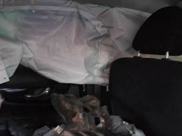 Красный Ниссан ИксТрейл, объемом двигателя 2.5 л и пробегом 70 тыс. км за 8300 $, фото 6 на Automoto.ua