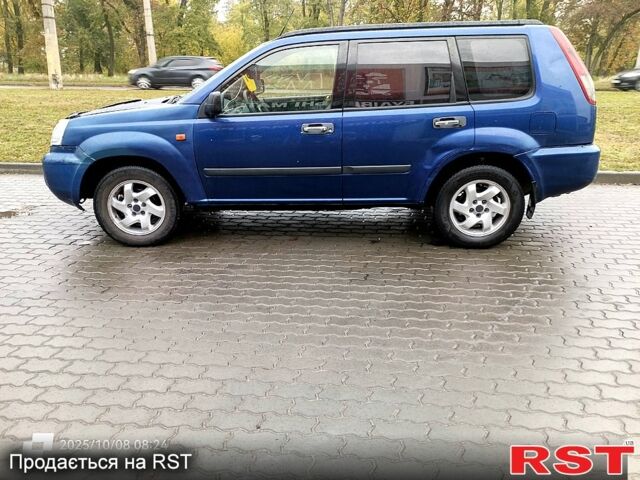 Ниссан ИксТрейл, объемом двигателя 2.2 л и пробегом 278 тыс. км за 2900 $, фото 3 на Automoto.ua