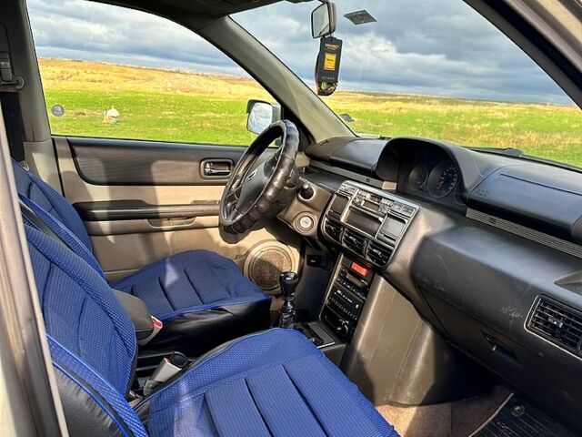 Ниссан ИксТрейл, объемом двигателя 1.7 л и пробегом 230 тыс. км за 2400 $, фото 6 на Automoto.ua