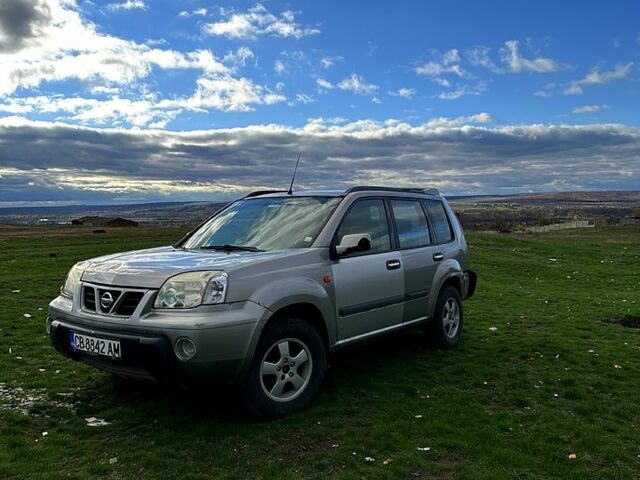Ниссан ИксТрейл, объемом двигателя 1.7 л и пробегом 230 тыс. км за 2400 $, фото 1 на Automoto.ua