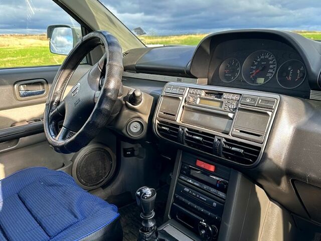 Ниссан ИксТрейл, объемом двигателя 1.7 л и пробегом 230 тыс. км за 2400 $, фото 8 на Automoto.ua