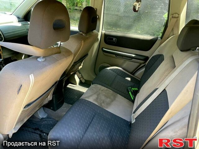Ниссан ИксТрейл, объемом двигателя 2.2 л и пробегом 303 тыс. км за 3600 $, фото 8 на Automoto.ua