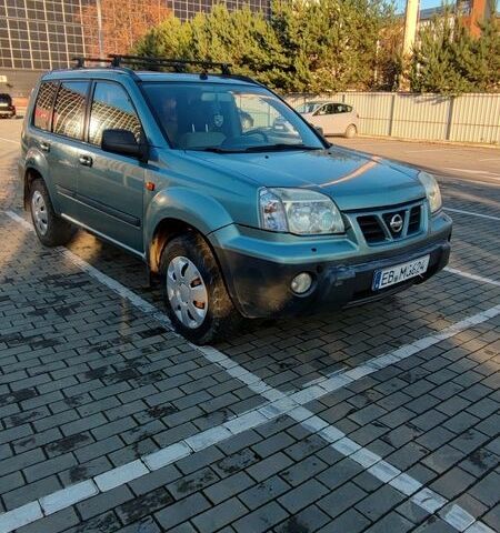 Ниссан ИксТрейл, объемом двигателя 2.2 л и пробегом 290 тыс. км за 3300 $, фото 1 на Automoto.ua