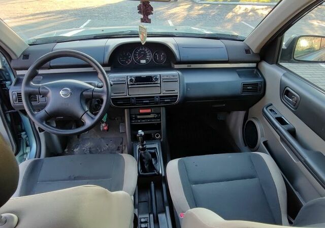 Ниссан ИксТрейл, объемом двигателя 2.2 л и пробегом 290 тыс. км за 3300 $, фото 6 на Automoto.ua