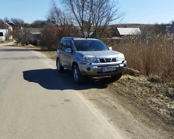 Ниссан ИксТрейл, объемом двигателя 2 л и пробегом 300 тыс. км за 5000 $, фото 9 на Automoto.ua