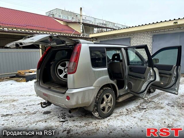 Ниссан ИксТрейл, объемом двигателя 2.2 л и пробегом 320 тыс. км за 4000 $, фото 2 на Automoto.ua