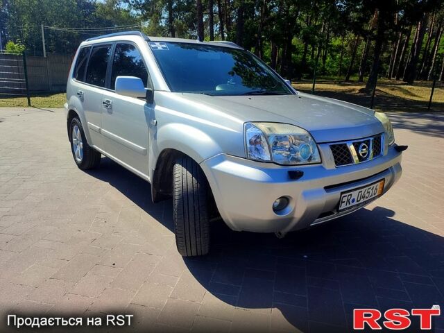 Ниссан ИксТрейл, объемом двигателя 2.2 л и пробегом 320 тыс. км за 3900 $, фото 1 на Automoto.ua