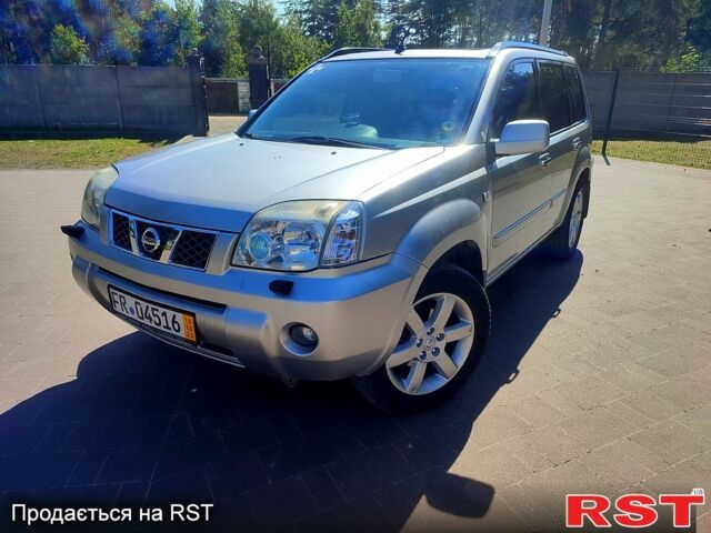 Ниссан ИксТрейл, объемом двигателя 2.2 л и пробегом 320 тыс. км за 3900 $, фото 2 на Automoto.ua