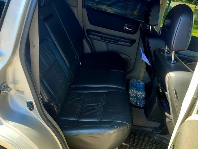 Ниссан ИксТрейл, объемом двигателя 2.2 л и пробегом 320 тыс. км за 3900 $, фото 4 на Automoto.ua