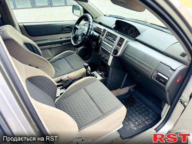 Ниссан ИксТрейл, объемом двигателя 2.2 л и пробегом 170 тыс. км за 4250 $, фото 9 на Automoto.ua