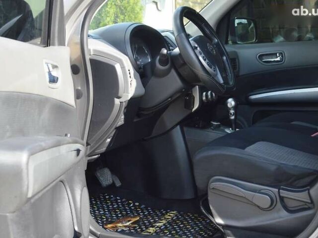 Ниссан ИксТрейл, объемом двигателя 0 л и пробегом 176 тыс. км за 9000 $, фото 10 на Automoto.ua