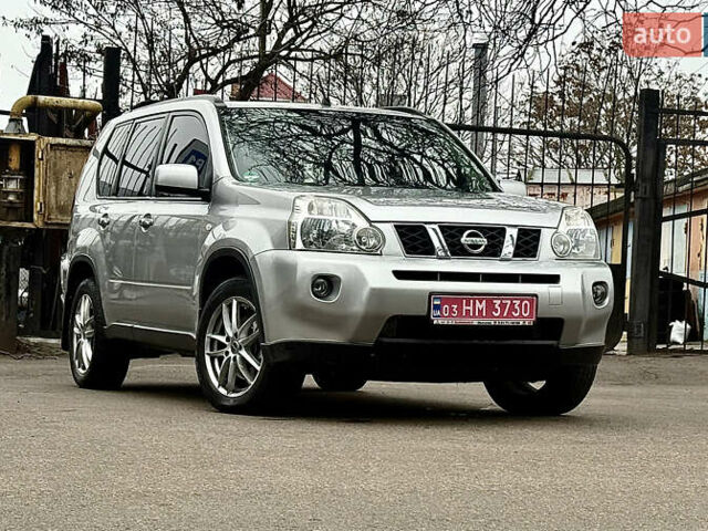 Ниссан ИксТрейл, объемом двигателя 2 л и пробегом 253 тыс. км за 10999 $, фото 1 на Automoto.ua