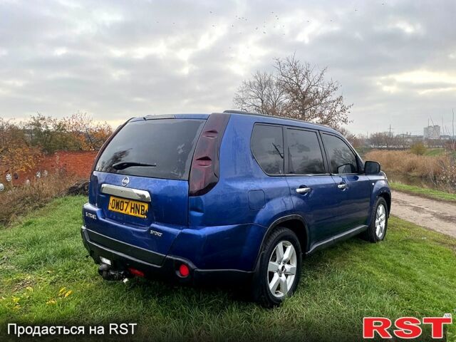 Ниссан ИксТрейл, объемом двигателя 2.2 л и пробегом 180 тыс. км за 3900 $, фото 2 на Automoto.ua