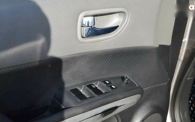 Ниссан ИксТрейл, объемом двигателя 0 л и пробегом 176 тыс. км за 9000 $, фото 12 на Automoto.ua