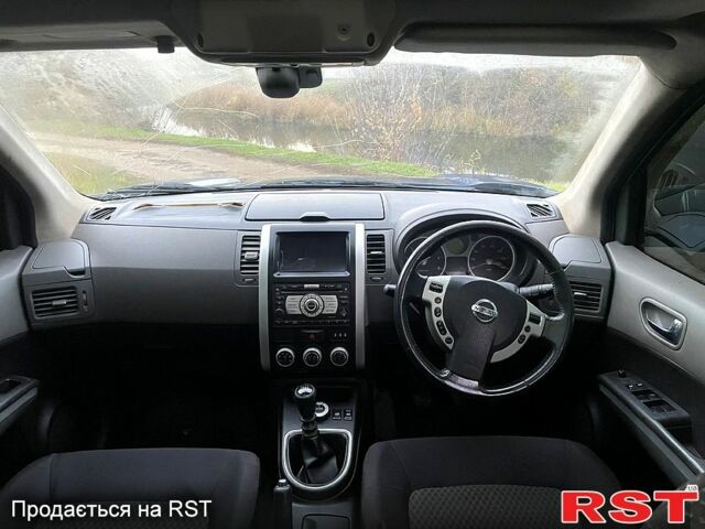 Ниссан ИксТрейл, объемом двигателя 2.2 л и пробегом 180 тыс. км за 3900 $, фото 4 на Automoto.ua