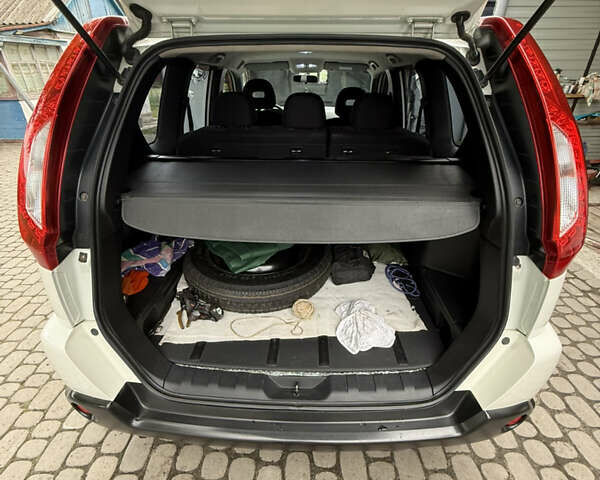 Ниссан ИксТрейл, объемом двигателя 2 л и пробегом 130 тыс. км за 9999 $, фото 1 на Automoto.ua