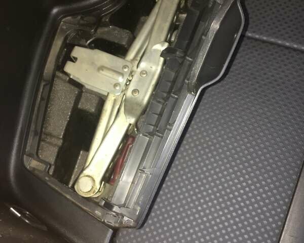 Ниссан ИксТрейл, объемом двигателя 2 л и пробегом 142 тыс. км за 13700 $, фото 38 на Automoto.ua