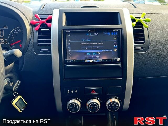 Ніссан ІксТрейл, об'ємом двигуна 2.5 л та пробігом 125 тис. км за 11200 $, фото 4 на Automoto.ua