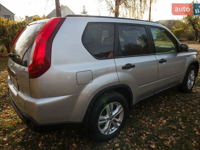 Ніссан ІксТрейл, об'ємом двигуна 2 л та пробігом 127 тис. км за 15500 $, фото 6 на Automoto.ua