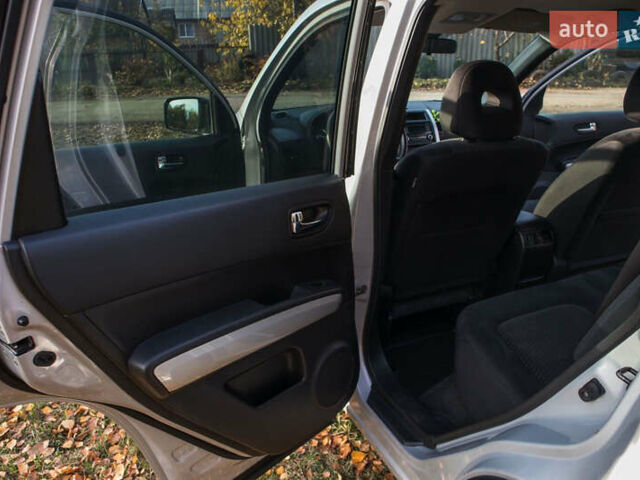 Ніссан ІксТрейл, об'ємом двигуна 2 л та пробігом 127 тис. км за 15500 $, фото 9 на Automoto.ua