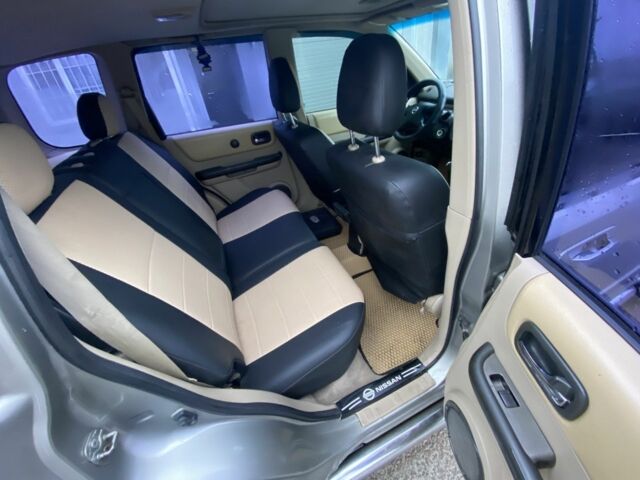 Серый Ниссан ИксТрейл, объемом двигателя 2 л и пробегом 330 тыс. км за 6000 $, фото 6 на Automoto.ua