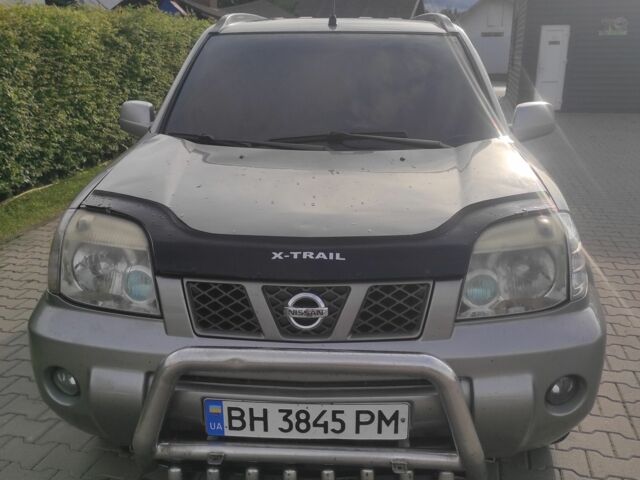Серый Ниссан ИксТрейл, объемом двигателя 2.2 л и пробегом 323 тыс. км за 7100 $, фото 1 на Automoto.ua