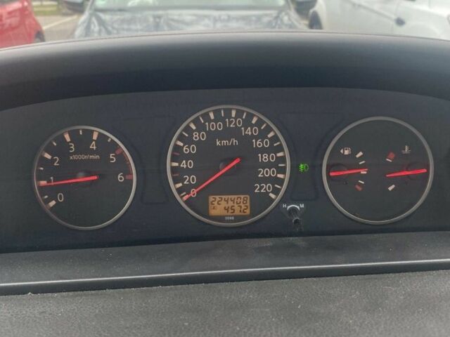 Серый Ниссан ИксТрейл, объемом двигателя 0 л и пробегом 230 тыс. км за 3400 $, фото 9 на Automoto.ua