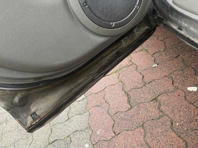 Серый Ниссан ИксТрейл, объемом двигателя 0 л и пробегом 230 тыс. км за 3400 $, фото 17 на Automoto.ua