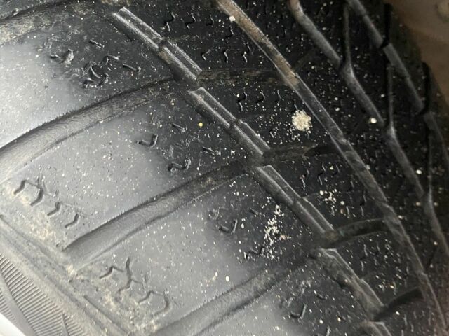 Серый Ниссан ИксТрейл, объемом двигателя 0 л и пробегом 230 тыс. км за 3400 $, фото 15 на Automoto.ua