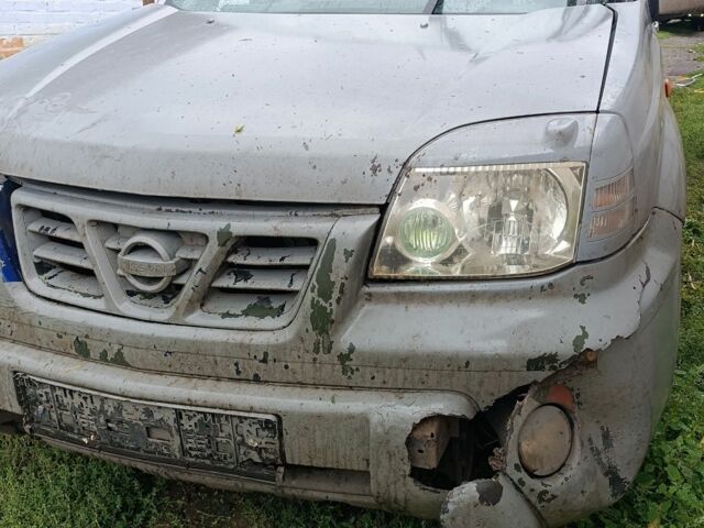 Серый Ниссан ИксТрейл, объемом двигателя 0 л и пробегом 110 тыс. км за 2500 $, фото 7 на Automoto.ua