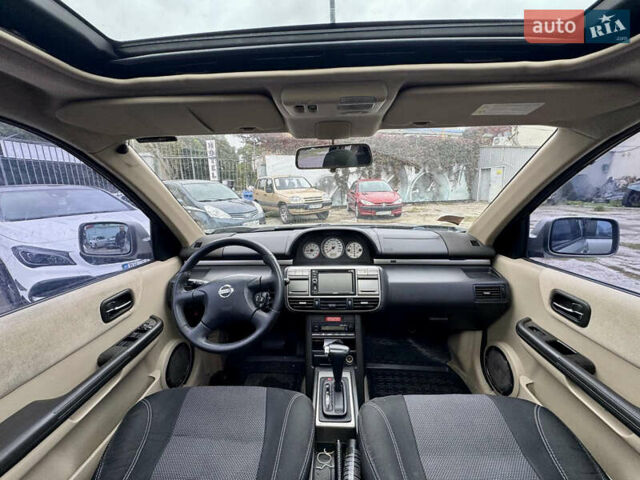 Серый Ниссан ИксТрейл, объемом двигателя 2 л и пробегом 212 тыс. км за 4850 $, фото 9 на Automoto.ua