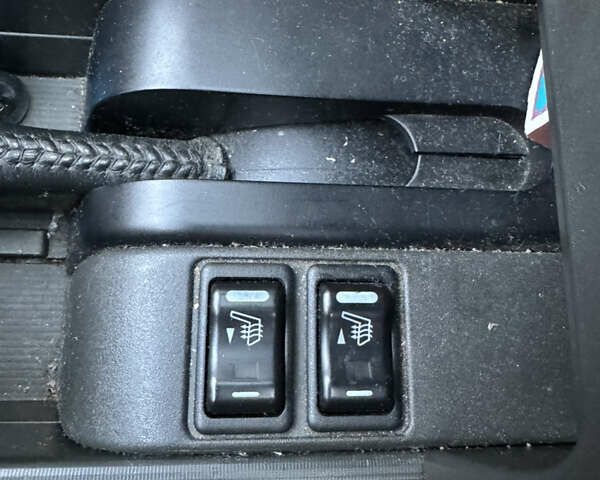 Серый Ниссан ИксТрейл, объемом двигателя 2 л и пробегом 249 тыс. км за 4999 $, фото 14 на Automoto.ua