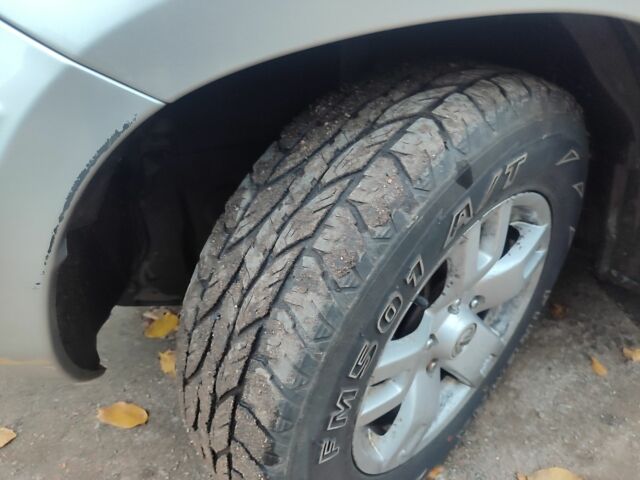 Серый Ниссан ИксТрейл, объемом двигателя 2.2 л и пробегом 227 тыс. км за 3600 $, фото 5 на Automoto.ua