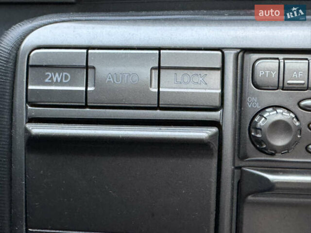 Серый Ниссан ИксТрейл, объемом двигателя 2 л и пробегом 249 тыс. км за 4999 $, фото 16 на Automoto.ua