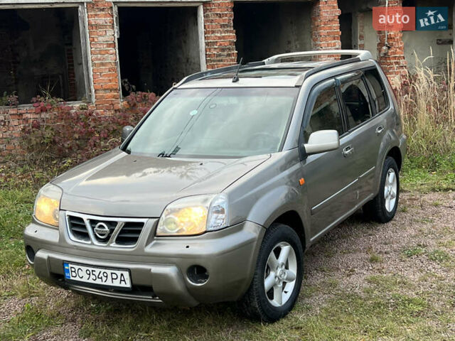 Серый Ниссан ИксТрейл, объемом двигателя 2.2 л и пробегом 401 тыс. км за 4400 $, фото 6 на Automoto.ua