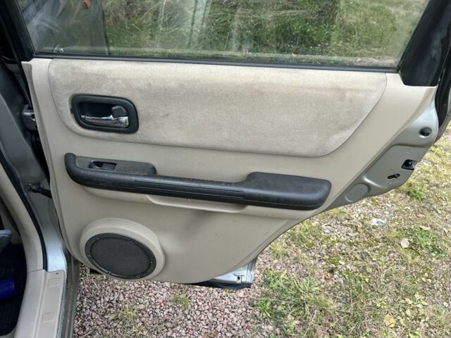 Серый Ниссан ИксТрейл, объемом двигателя 2.2 л и пробегом 400 тыс. км за 4400 $, фото 14 на Automoto.ua