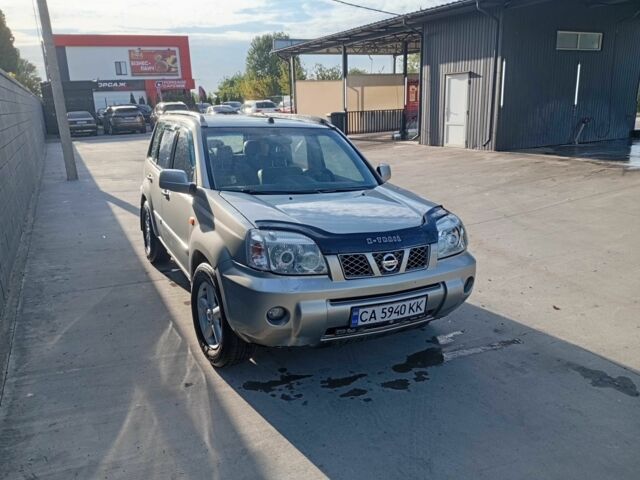 Сірий Ніссан ІксТрейл, об'ємом двигуна 2 л та пробігом 234 тис. км за 4100 $, фото 7 на Automoto.ua