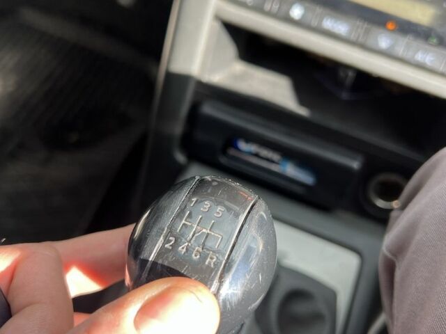 Серый Ниссан ИксТрейл, объемом двигателя 2.2 л и пробегом 468 тыс. км за 5500 $, фото 17 на Automoto.ua