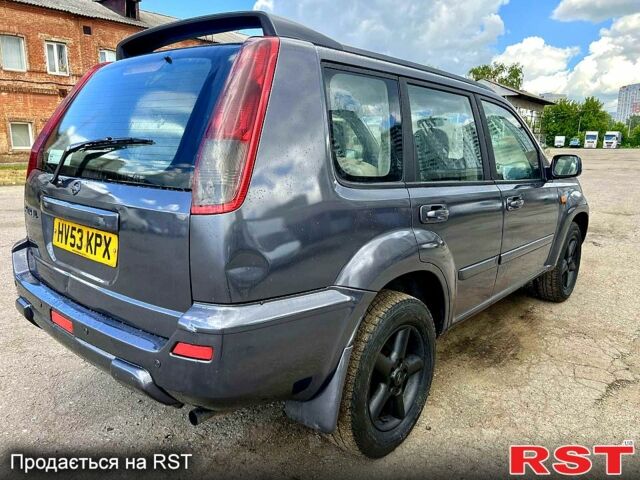 Серый Ниссан ИксТрейл, объемом двигателя 2.2 л и пробегом 218 тыс. км за 2800 $, фото 2 на Automoto.ua