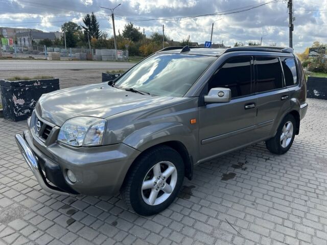 Серый Ниссан ИксТрейл, объемом двигателя 2.2 л и пробегом 468 тыс. км за 5500 $, фото 6 на Automoto.ua