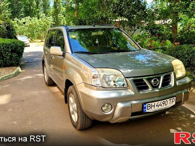 Серый Ниссан ИксТрейл, объемом двигателя 2 л и пробегом 219 тыс. км за 6700 $, фото 1 на Automoto.ua