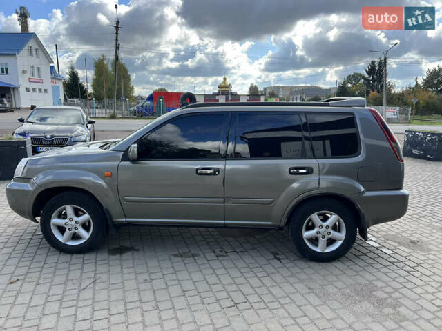Серый Ниссан ИксТрейл, объемом двигателя 2.2 л и пробегом 468 тыс. км за 5500 $, фото 5 на Automoto.ua