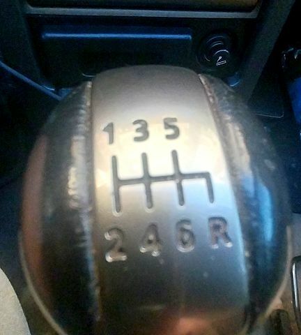 Серый Ниссан ИксТрейл, объемом двигателя 2.1 л и пробегом 119 тыс. км за 3500 $, фото 5 на Automoto.ua