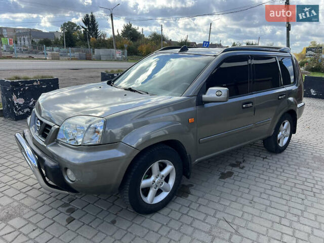 Серый Ниссан ИксТрейл, объемом двигателя 2.2 л и пробегом 468 тыс. км за 5500 $, фото 6 на Automoto.ua