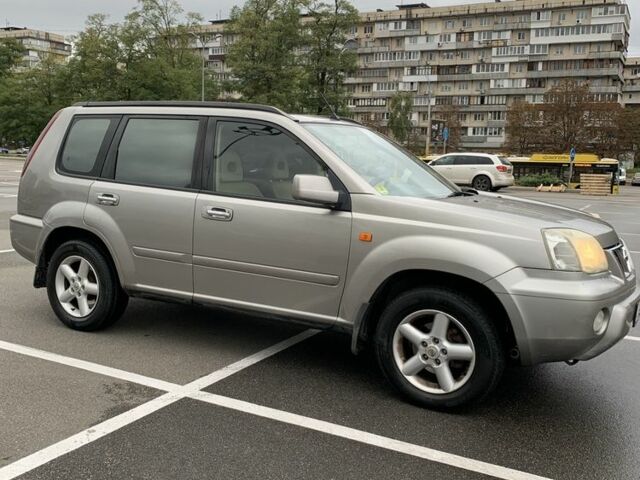 Сірий Ніссан ІксТрейл, об'ємом двигуна 0 л та пробігом 300 тис. км за 3884 $, фото 11 на Automoto.ua