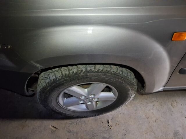 Серый Ниссан ИксТрейл, объемом двигателя 2.2 л и пробегом 250 тыс. км за 3800 $, фото 4 на Automoto.ua