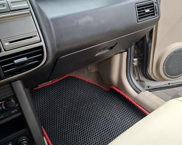 Серый Ниссан ИксТрейл, объемом двигателя 2.49 л и пробегом 286 тыс. км за 5800 $, фото 16 на Automoto.ua