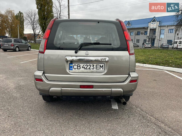 Серый Ниссан ИксТрейл, объемом двигателя 2 л и пробегом 336 тыс. км за 5750 $, фото 7 на Automoto.ua