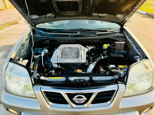 Серый Ниссан ИксТрейл, объемом двигателя 2.2 л и пробегом 280 тыс. км за 3750 $, фото 6 на Automoto.ua